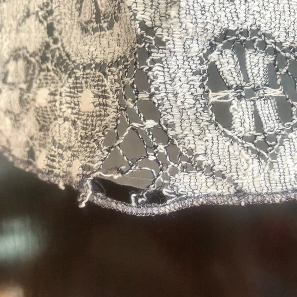 🌟 J.Crew Heather Lace Mini Skirt, Size 4, Green - Picture 9 of 9